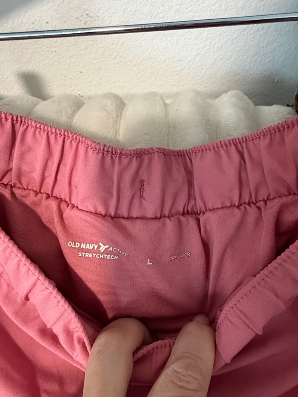 Old Navy Active Stretch Tech Shorts in Rose Pink - Picture 4 of 5
